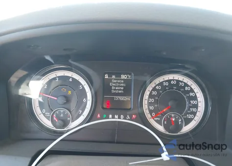 2020 Ram 1500 Classic Slt 4X2 6'4 Box z USA, uszkodzony, nr VIN 1C6RR6TT8LS117699